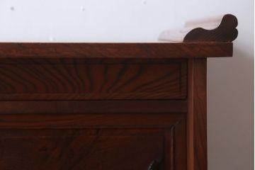 アンティーク家具　和製アンティーク　高級品!意匠が素晴らしい三方欅材の茶棚