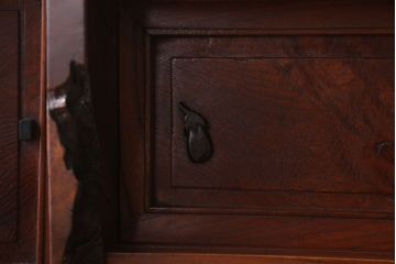 アンティーク家具　和製アンティーク　高級品!意匠が素晴らしい三方欅材の茶棚