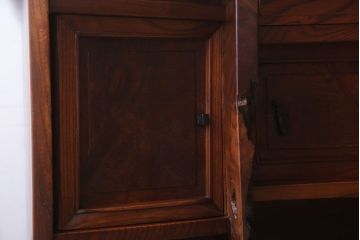 アンティーク家具　和製アンティーク　高級品!意匠が素晴らしい三方欅材の茶棚