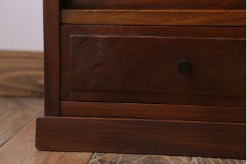 アンティーク家具　和製アンティーク　高級品!意匠が素晴らしい三方欅材の茶棚