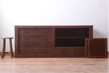 アンティーク家具　古民具・骨董　明治期　重厚なアンティーク横型衣装箪笥(サイドボード)