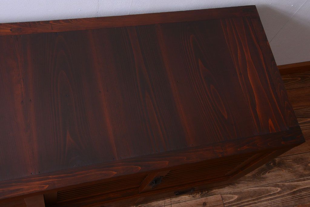 アンティーク家具　古民具・骨董　明治期　重厚なアンティーク横型衣装箪笥(サイドボード)