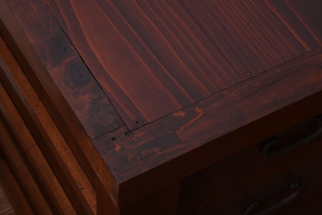 アンティーク家具　古民具・骨董　明治期　重厚なアンティーク横型衣装箪笥(サイドボード)