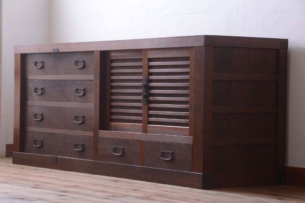 アンティーク家具　古民具・骨董　明治期　重厚なアンティーク横型衣装箪笥(サイドボード)