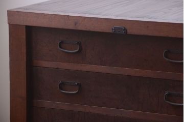 アンティーク家具　古民具・骨董　明治期　重厚なアンティーク横型衣装箪笥(サイドボード)