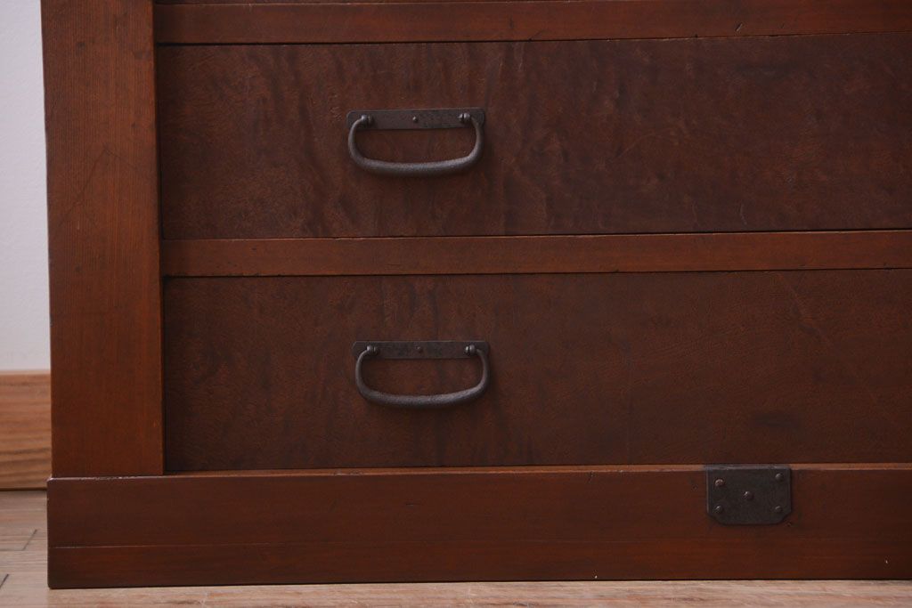 アンティーク家具　古民具・骨董　明治期　重厚なアンティーク横型衣装箪笥(サイドボード)