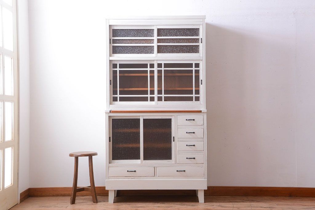 アンティーク家具　アンティークペイント　作業台付き!おしゃれな脚付き食器棚