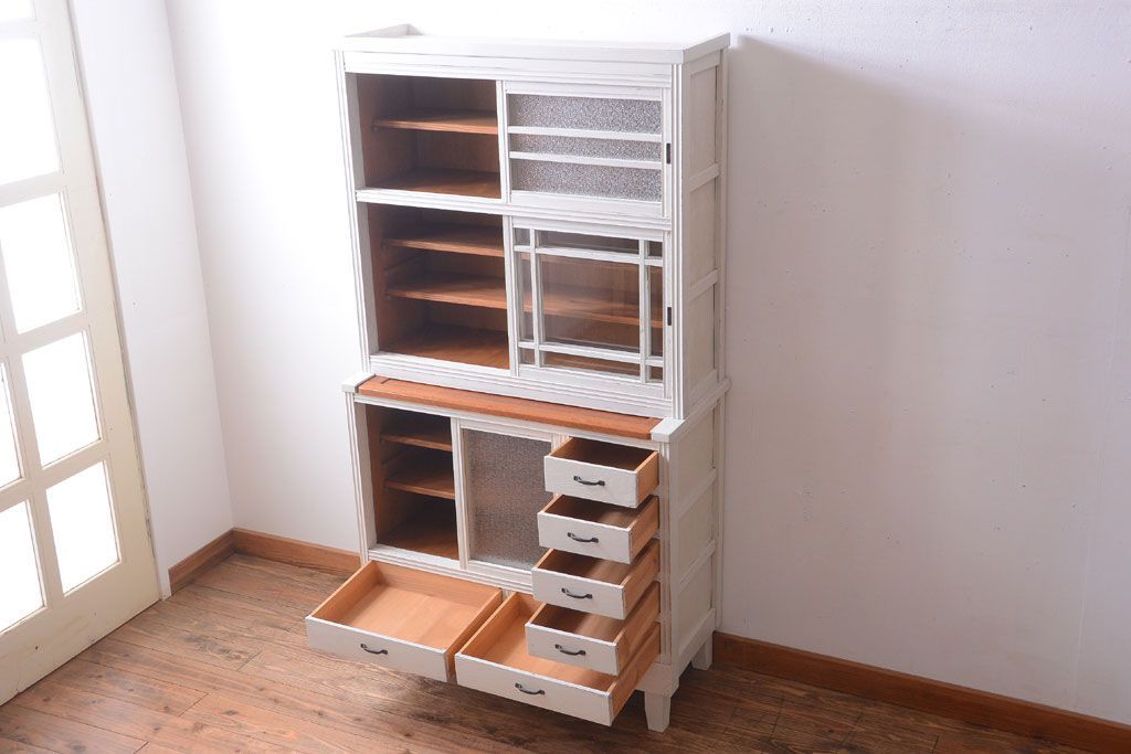 アンティーク家具　アンティークペイント　作業台付き!おしゃれな脚付き食器棚