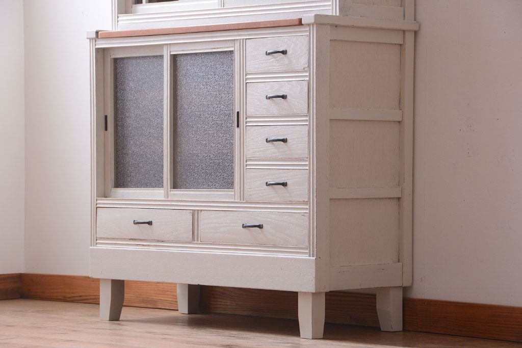 アンティーク家具　アンティークペイント　作業台付き!おしゃれな脚付き食器棚