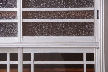 アンティーク家具　アンティークペイント　作業台付き!おしゃれな脚付き食器棚