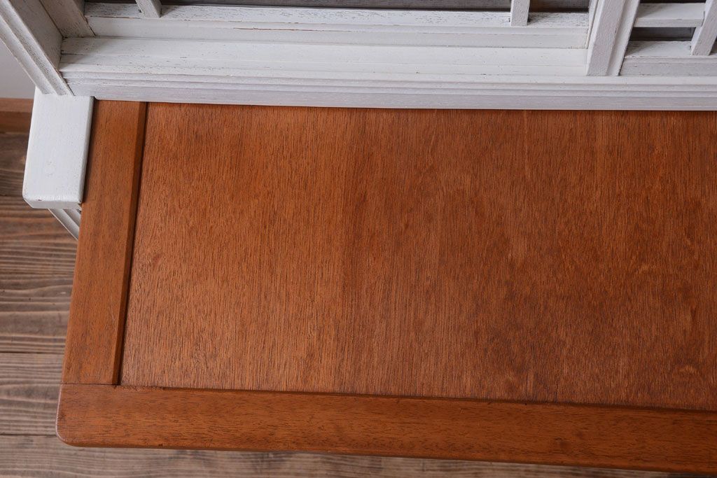 アンティーク家具　アンティークペイント　作業台付き!おしゃれな脚付き食器棚