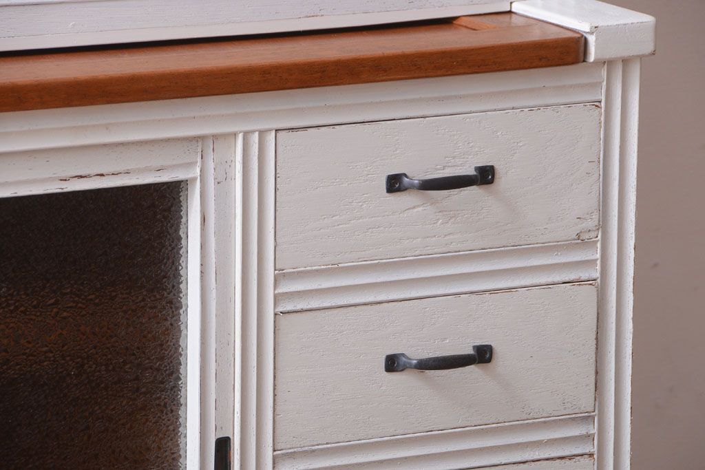 アンティーク家具　アンティークペイント　作業台付き!おしゃれな脚付き食器棚