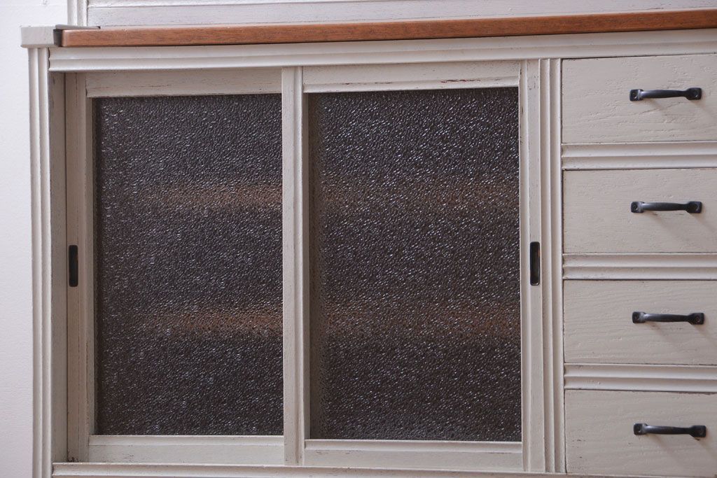 アンティーク家具　アンティークペイント　作業台付き!おしゃれな脚付き食器棚