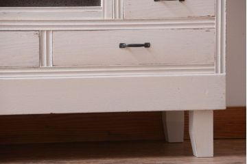 アンティーク家具　アンティークペイント　作業台付き!おしゃれな脚付き食器棚