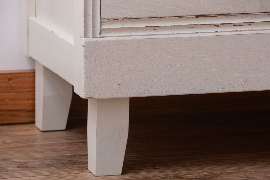 アンティーク家具　アンティークペイント　作業台付き!おしゃれな脚付き食器棚