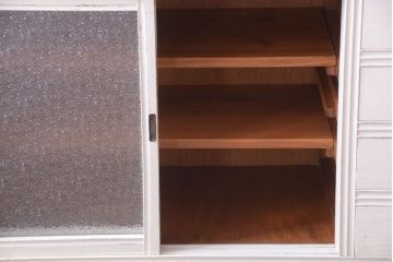 アンティーク家具　アンティークペイント　作業台付き!おしゃれな脚付き食器棚