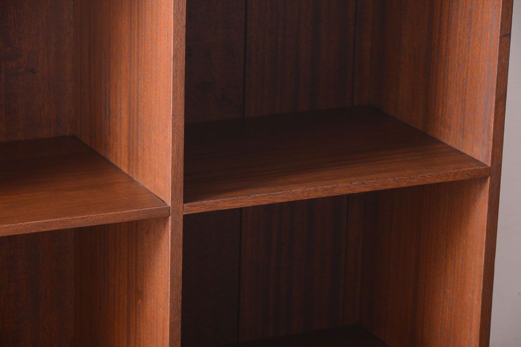 アンティーク家具　和製アンティーク　特大サイズ!古い木の重厚な縦型マス目棚(2)