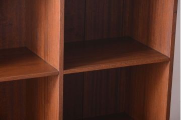 アンティーク家具　和製アンティーク　特大サイズ!古い木の重厚な縦型マス目棚(2)