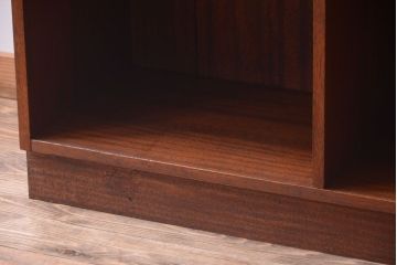 アンティーク家具　和製アンティーク　特大サイズ!古い木の重厚な縦型マス目棚(2)