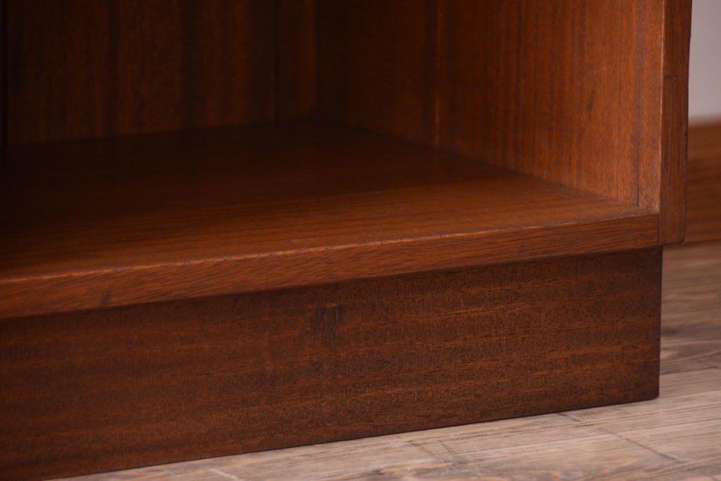 アンティーク家具　和製アンティーク　特大サイズ!古い木の重厚な縦型マス目棚(2)