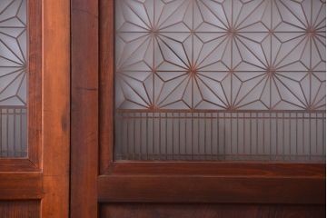 和製アンティーク　組子入り!古い木の上品なすりガラス帯戸4枚セット