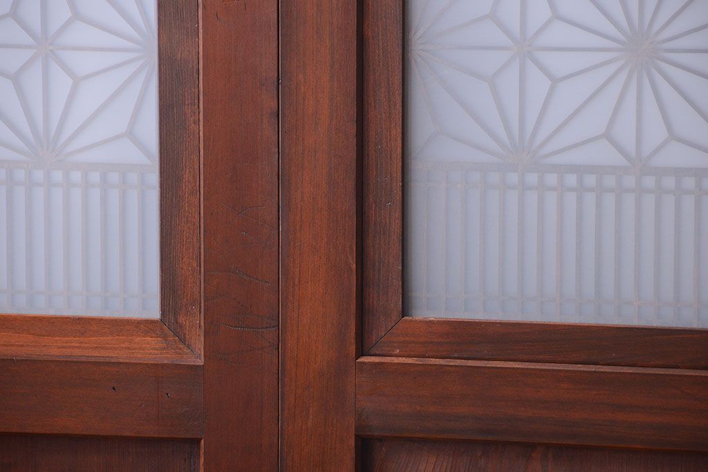 和製アンティーク　組子入り!古い木の上品なすりガラス帯戸4枚セット