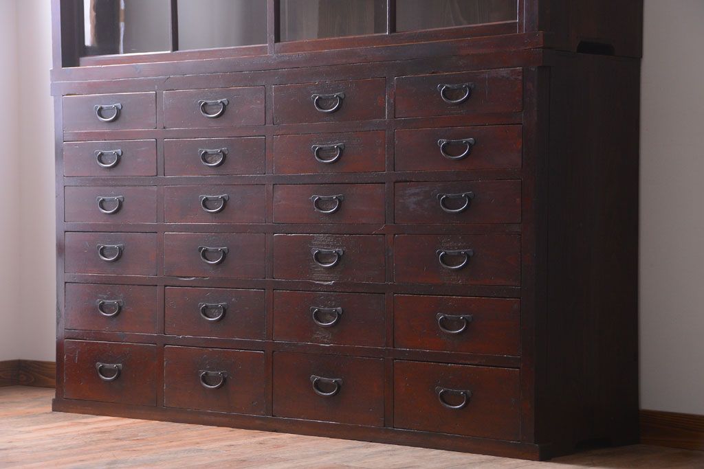 アンティーク家具　和製アンティーク　引き出し24杯付き!古い木の大きな収納棚