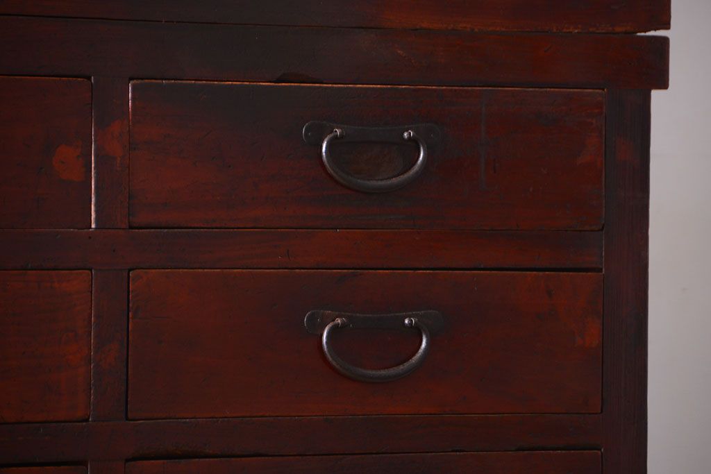 アンティーク家具　和製アンティーク　引き出し24杯付き!古い木の大きな収納棚