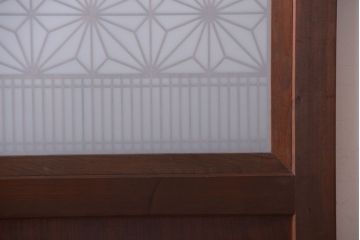 和製アンティーク　組子入り!古い木の上品なすりガラス帯戸