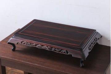 中古　民芸家具　松竹梅の透かし彫り!唐木の花台