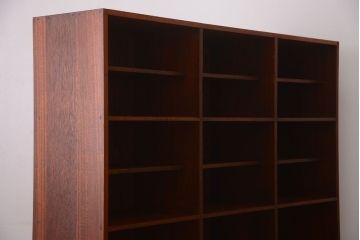 アンティーク家具　和製アンティーク　特大サイズ!古い木の重厚な縦型マス目棚(3)