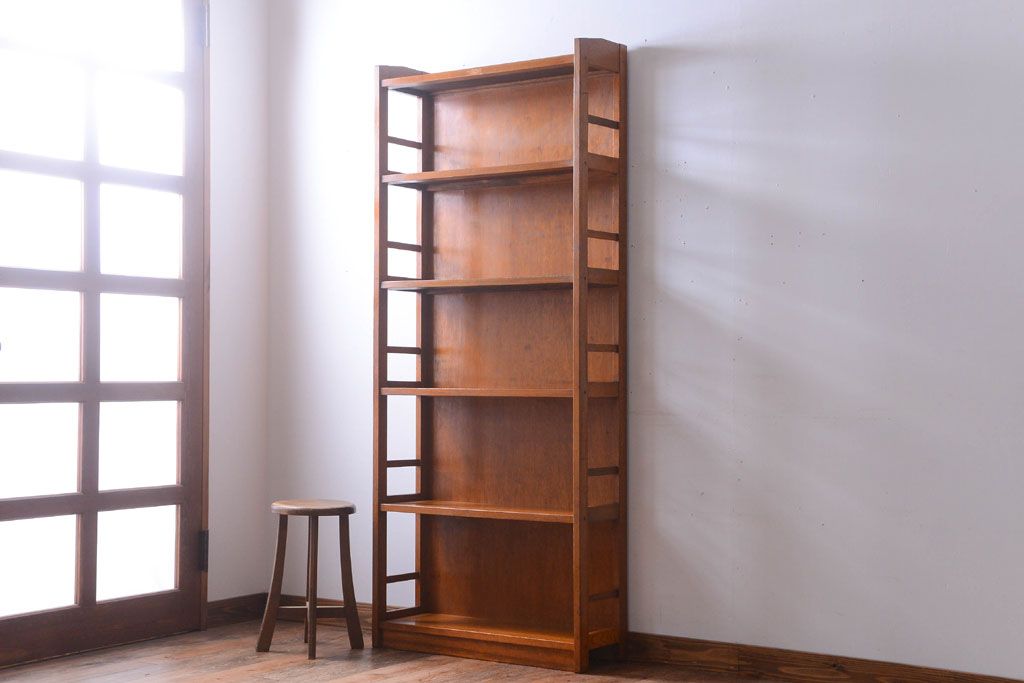 レトロ家具　和製アンティーク　レトロな古い木製の本棚