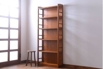 レトロ家具　和製アンティーク　レトロな古い木製の本棚