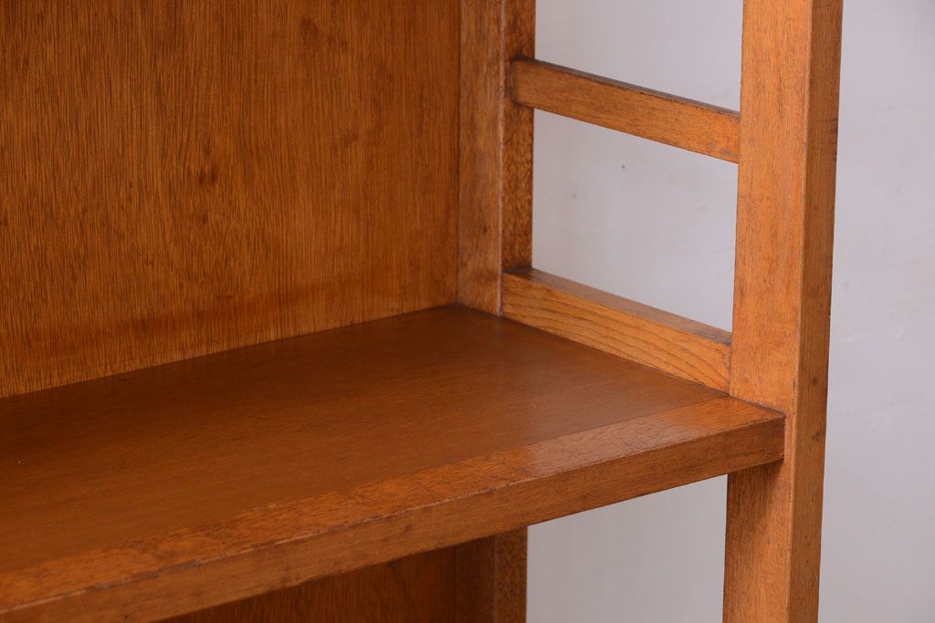 レトロ家具　和製アンティーク　レトロな古い木製の本棚