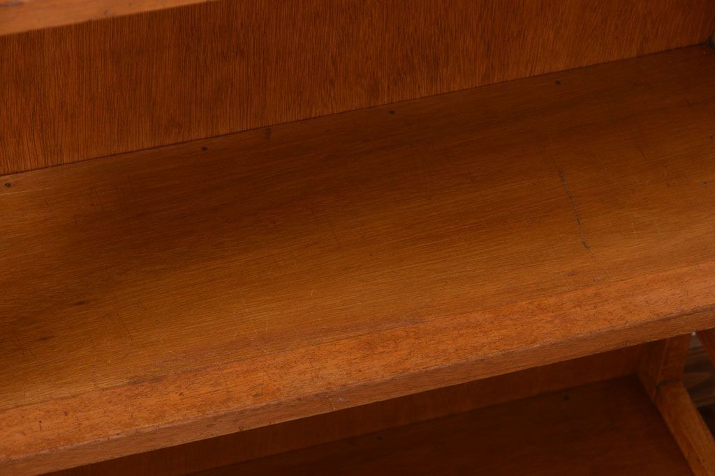 レトロ家具　和製アンティーク　レトロな古い木製の本棚