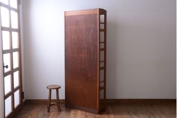 レトロ家具　和製アンティーク　レトロな古い木製の本棚