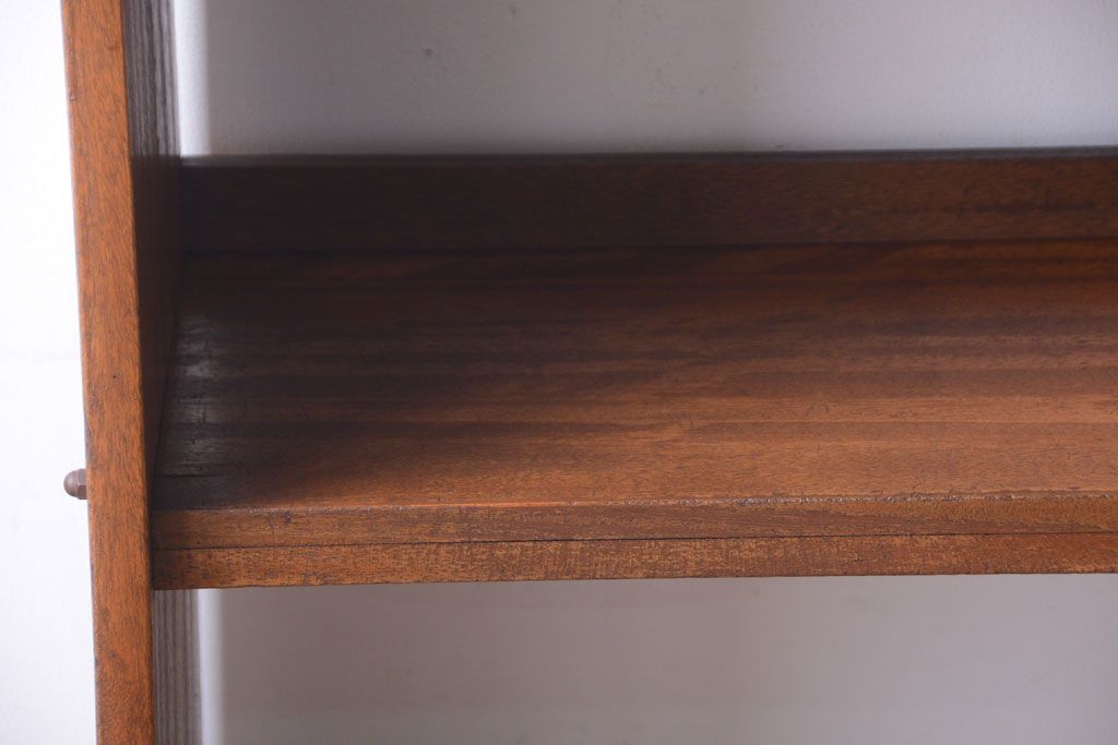 アンティーク家具　和製アンティーク シンプルなデザインの古い本棚(2)