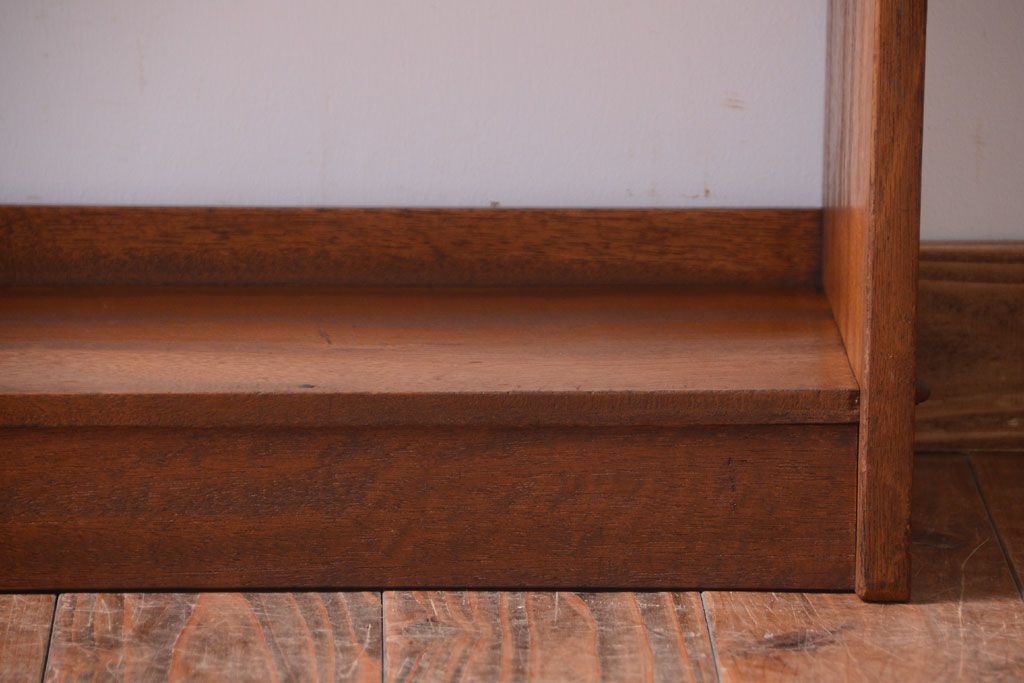 アンティーク家具　和製アンティーク シンプルなデザインの古い本棚(2)