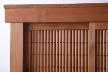 アンティーク家具　古民具・骨董　丸桟仕上げのアンティーク重ね木味水屋箪笥