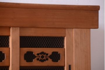 アンティーク家具　古民具・骨董　丸桟仕上げのアンティーク重ね木味水屋箪笥