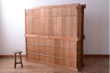 アンティーク家具　古民具・骨董　丸桟仕上げのアンティーク重ね木味水屋箪笥