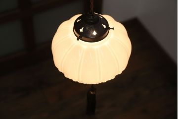 古民具・骨董　飾り房付き　アンティーク吊り下げ照明