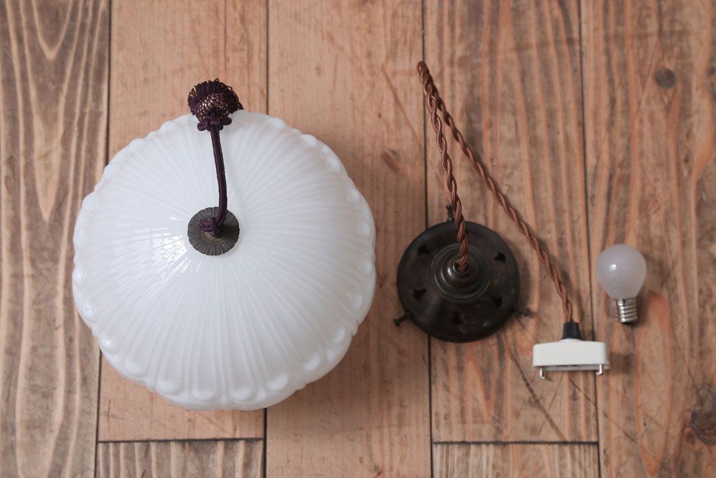 古民具・骨董　飾り房付き　アンティーク吊り下げ照明