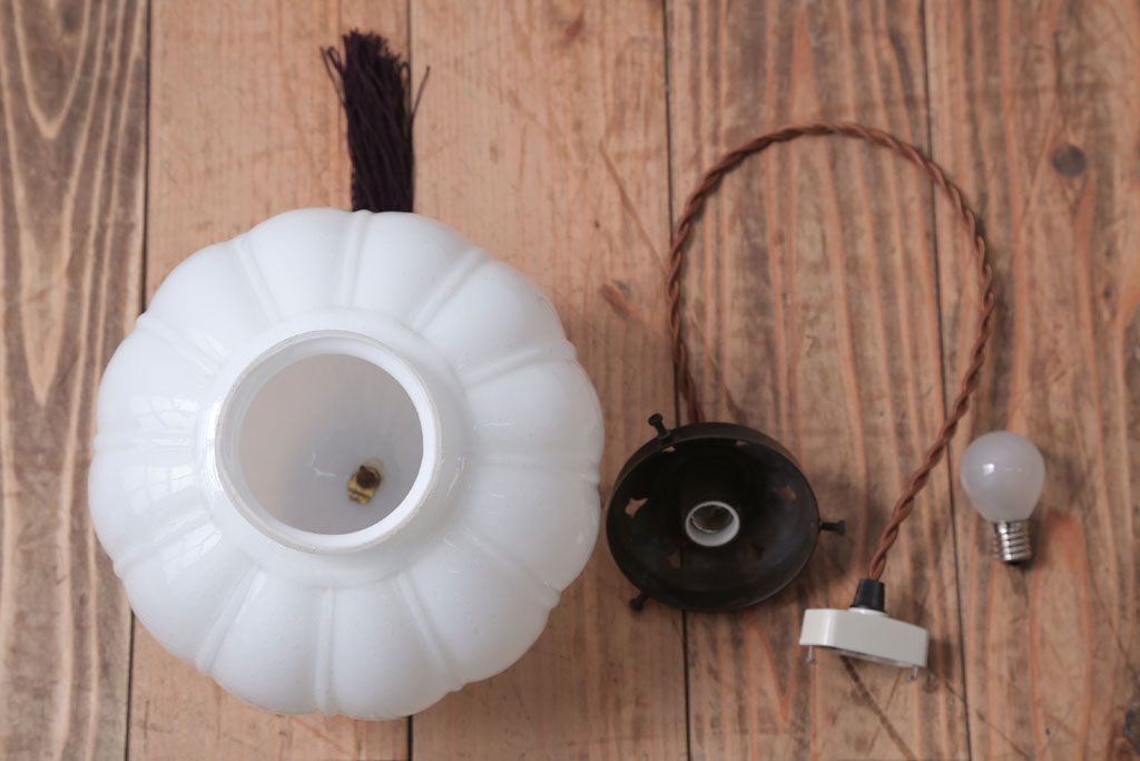 古民具・骨董　飾り房付き　アンティーク吊り下げ照明