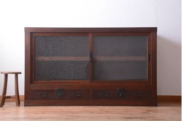 アンティーク家具　古民具・骨董　結霜ガラス引き戸のアンティーク水屋箪笥