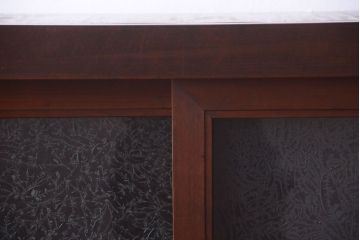 アンティーク家具　古民具・骨董　結霜ガラス引き戸のアンティーク水屋箪笥