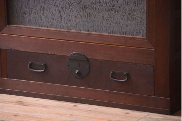 アンティーク家具　古民具・骨董　結霜ガラス引き戸のアンティーク水屋箪笥