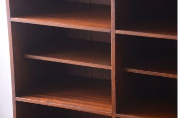 アンティーク家具　和製アンティーク　縦型!古い木の重厚な特大マス目棚(収納棚、飾り棚)