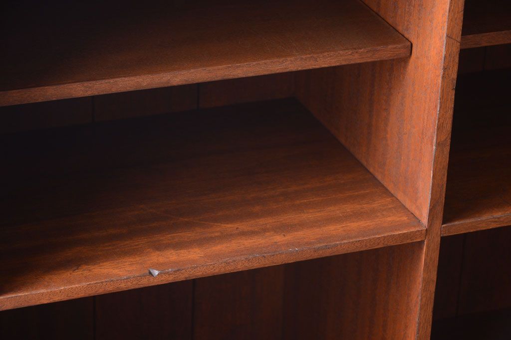 アンティーク家具　和製アンティーク　縦型!古い木の重厚な特大マス目棚(収納棚、飾り棚)