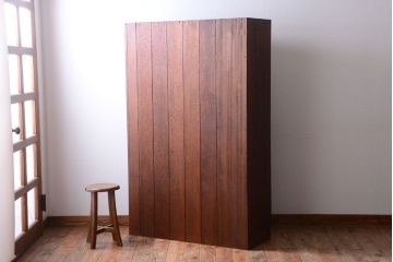 アンティーク家具　和製アンティーク　縦型!古い木の重厚な特大マス目棚(収納棚、飾り棚)